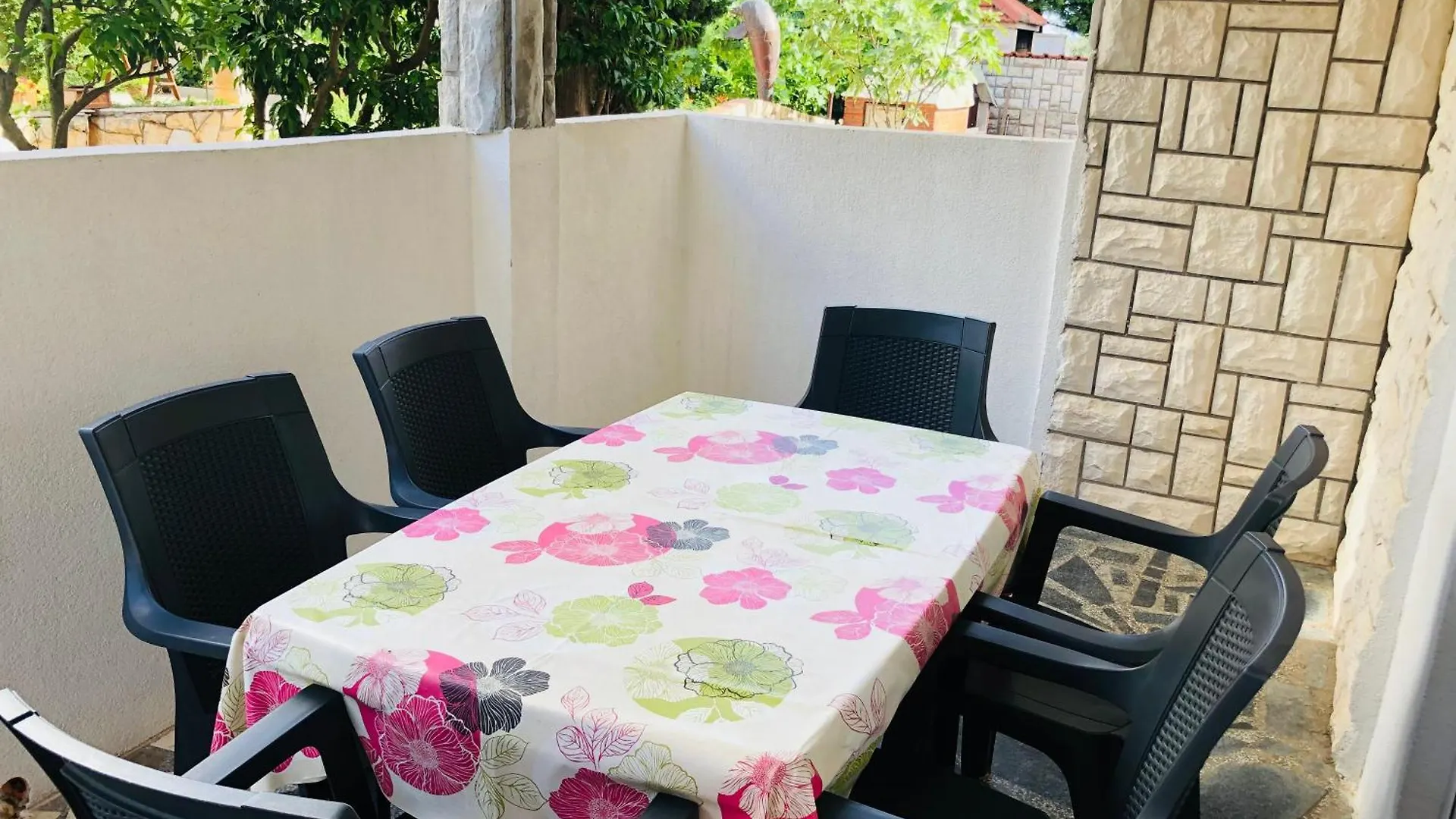 Apartmani Ema Trogir 0*,  Croatia